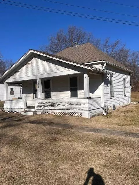505 E 2nd ST, Cameron, MO 64429