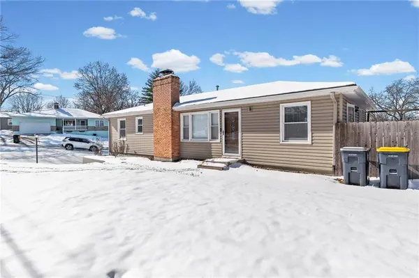 624 NE 39th TER, Kansas City, MO 64116