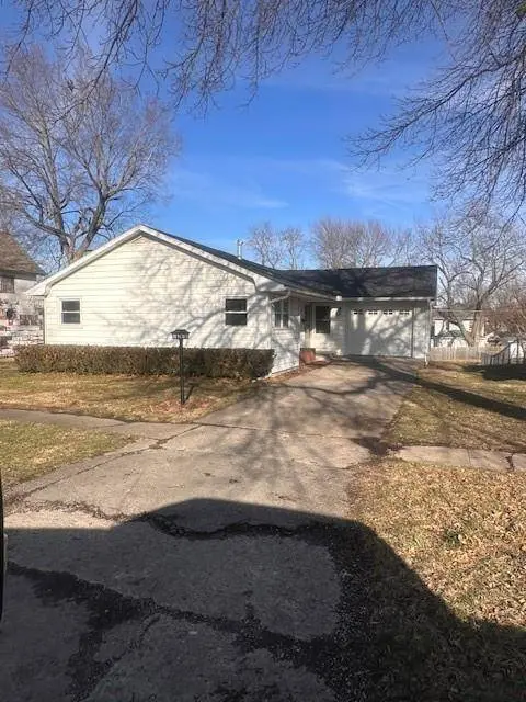 618 N Chestnut ST, Cameron, MO 64429