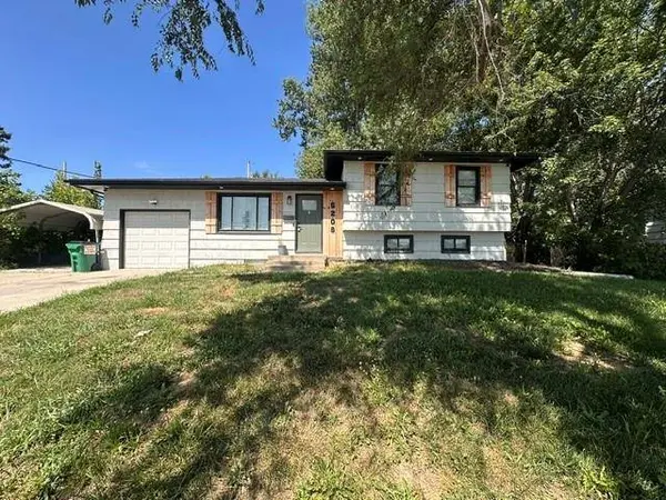 6208 NE Antioch RD, Gladstone, MO 64119