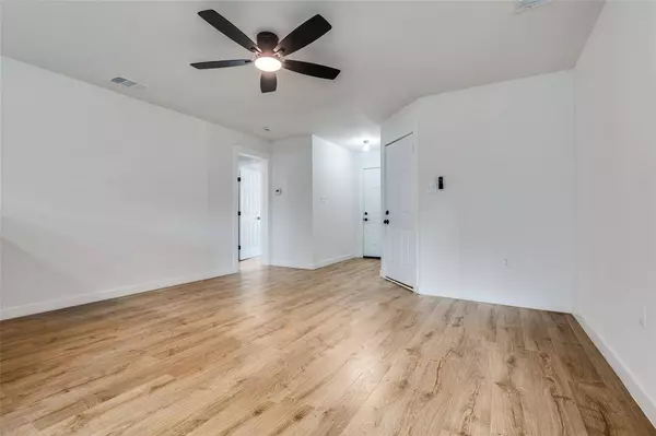 4129 Easter Avenue, Dallas, TX 75216