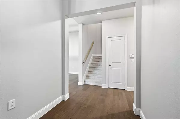 4301 Rose Garrison Lane, Arlington, TX 76005