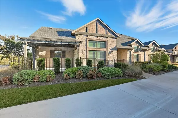 4301 Rose Garrison Lane, Arlington, TX 76005