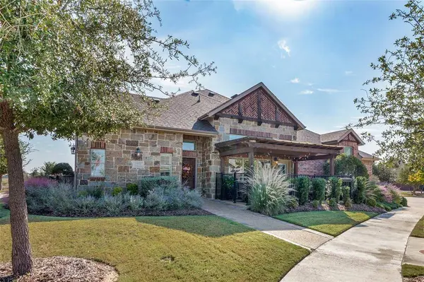 1101 Blue Bill Lane, Arlington, TX 76005