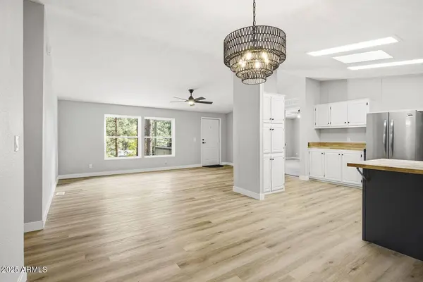 2182 W TOPEKA Avenue, Flagstaff, AZ 86001