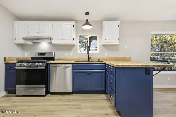 2182 W TOPEKA Avenue, Flagstaff, AZ 86001