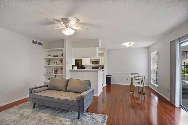 2120 El Paseo ST #1503, Houston, TX 77054