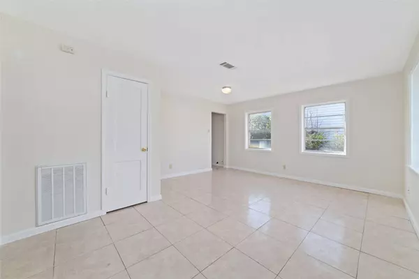 8446 Norvic ST, Houston, TX 77029