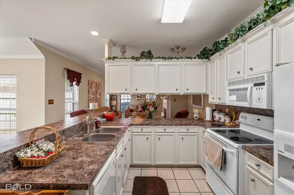6004 Kateland Cir, Bossier City, LA 71111-6985