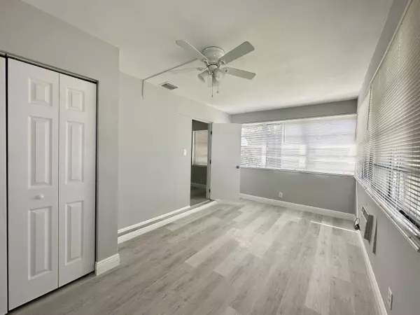 4371 NW 1st TER, Deerfield Beach, FL 33064