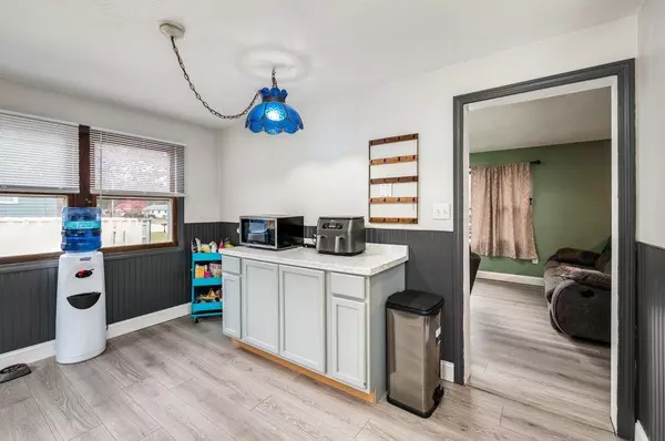 47 Salmon Falls RD, Rochester, NH 03868