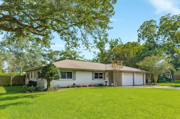 510 Denise ST, West Columbia, TX 77486