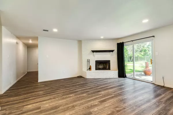 510 Denise ST, West Columbia, TX 77486