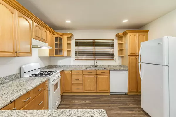 510 Denise ST, West Columbia, TX 77486