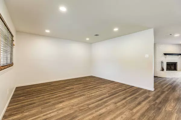 510 Denise ST, West Columbia, TX 77486