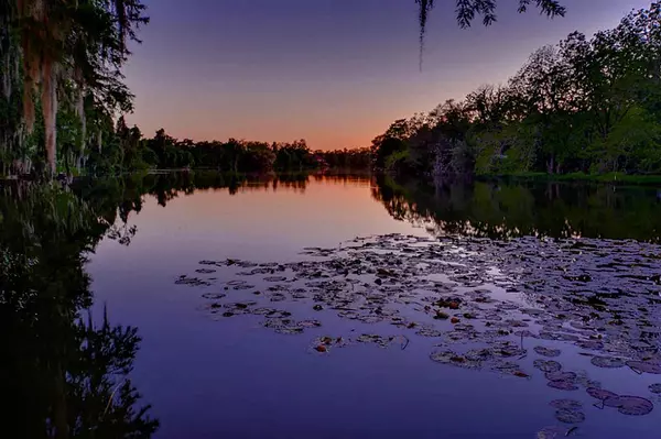 58 Lake RD, Lake Jackson, TX 77566