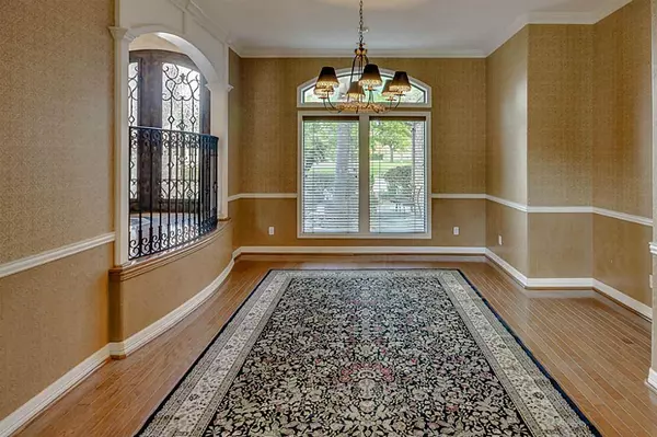 58 Lake RD, Lake Jackson, TX 77566