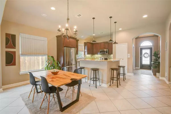 104 Baileys CT, Richwood, TX 77531