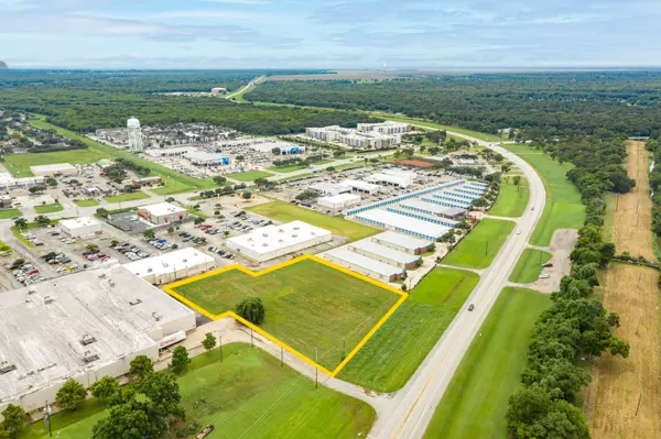 0 Fm 2004, Lake Jackson, TX 77566