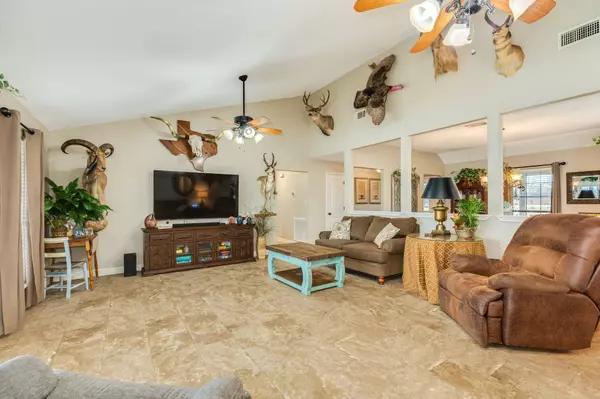 1516 County Road 34, Angleton, TX 77515