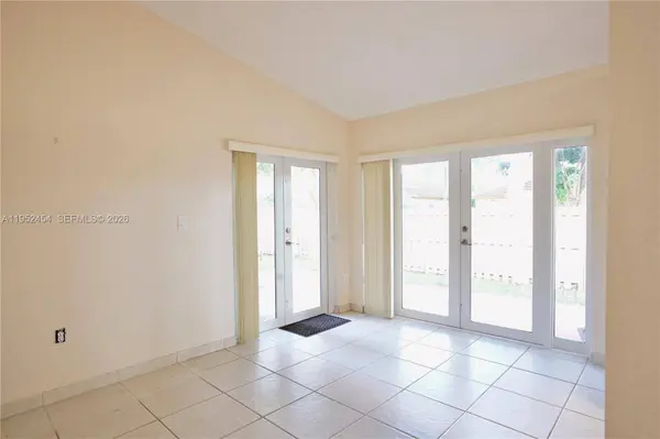 9913 NW 31st St, Doral, FL 33172