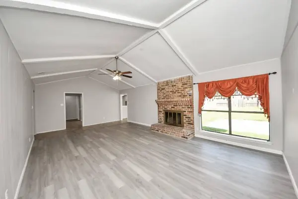 7303 Foxwick LN, Humble, TX 77338