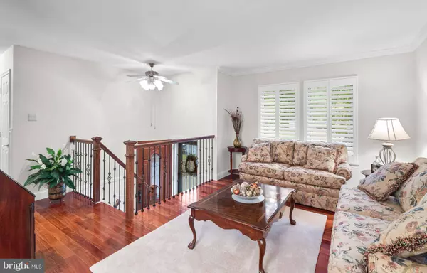 1204 IRIS AVE, Williamstown, NJ 08094