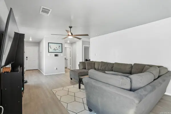 10231 Mesa Medina, San Antonio, TX 78252