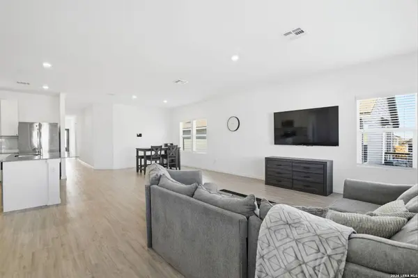 12811 Sage Turn, St Hedwig, TX 78152