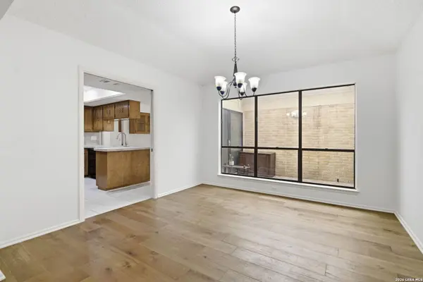 5838 Winterhaven Dr, Windcrest, TX 78239