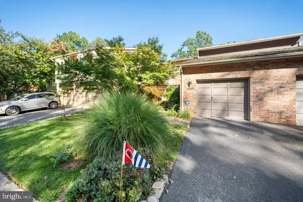 10729 GLOXINIA DR, Rockville, MD 20852