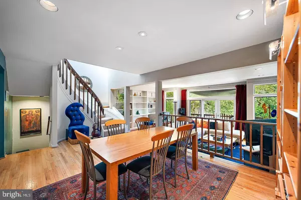 10729 GLOXINIA DR, Rockville, MD 20852