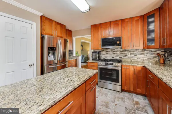12125 SONGBIRD LN, Germantown, MD 20876