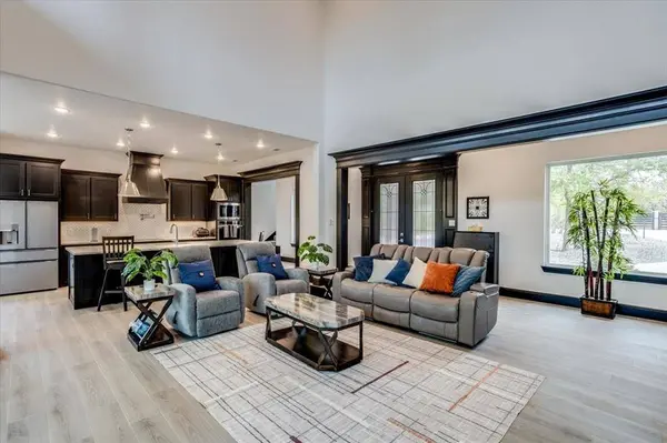 124 Cote D Azur Drive, Chico, TX 76431