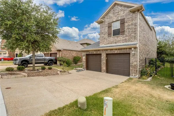 1014 Kaylie Street, Grand Prairie, TX 75052