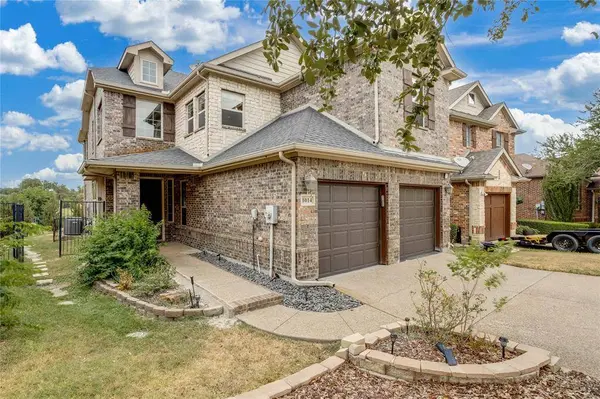 1014 Kaylie Street, Grand Prairie, TX 75052