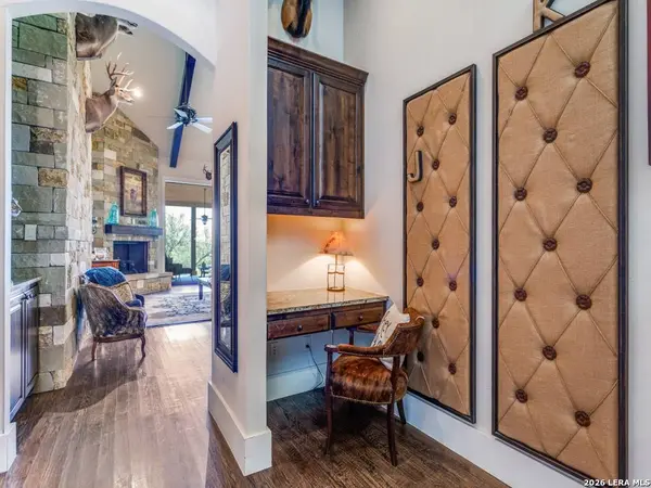 426 Shepherds Crook, Helotes, TX 78023