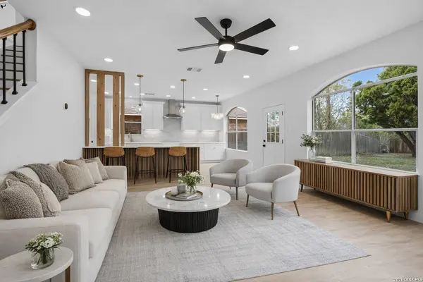 10242 Sandyglen, San Antonio, TX 78240