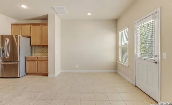 1011 RANCH FLS, San Antonio, TX 78245
