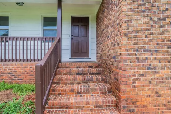 656 William ST, Dacula, GA 30019