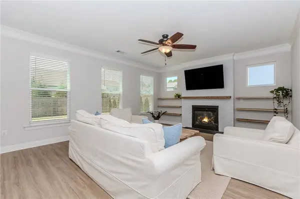 6829 Benjamin DR, Flowery Branch, GA 30542