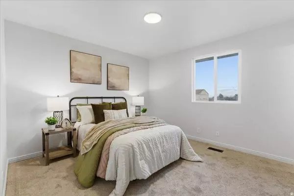 5623 BRANDY WINE ST, Taylorsville, UT 84118