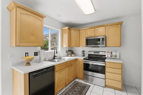 4066 E PARKERS PL, Eagle Mountain, UT 84005