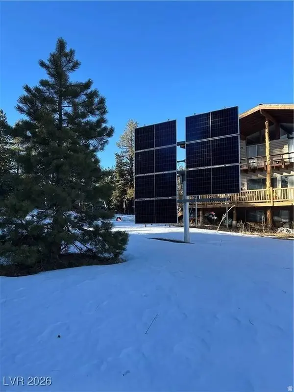 1330 W STRAWBERRY POINT RD, Duck Creek Village, UT 84762