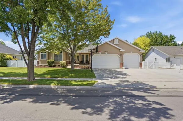 10866 S MARSHA KAYE CIR, Sandy, UT 84070