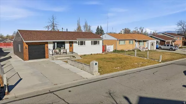 9886 S ANTIMONY LN, Sandy, UT 84094