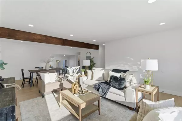 9886 S ANTIMONY LN, Sandy, UT 84094