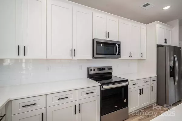 1337 20th AVE NE, Hickory, NC 28601