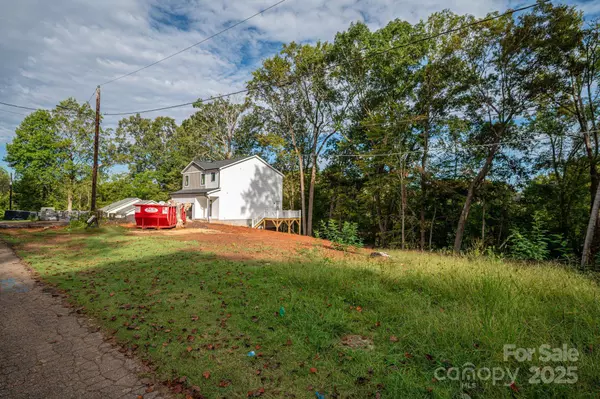 1241 E I ST #20, Newton, NC 28658