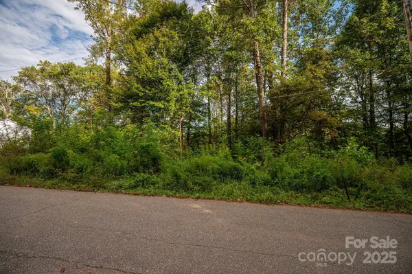 1251 E I ST, Newton, NC 28658